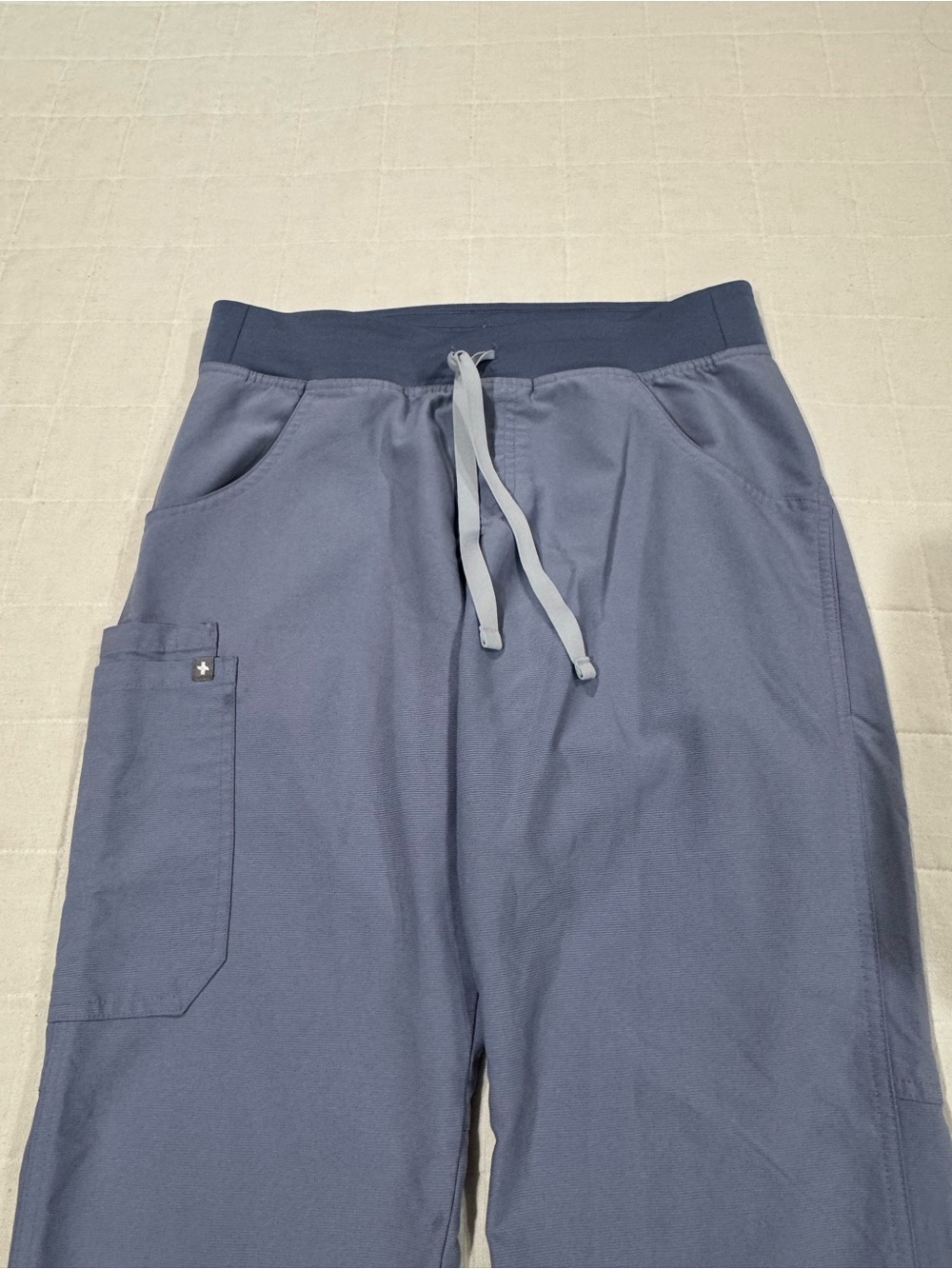 Figs Scrubs Set - Picture 3 of 12